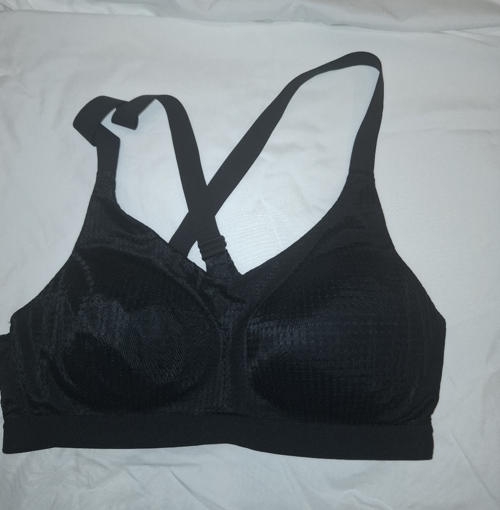 Victoria's Secret Lightweight Mesh Sports Bra - Picture 5 of 7